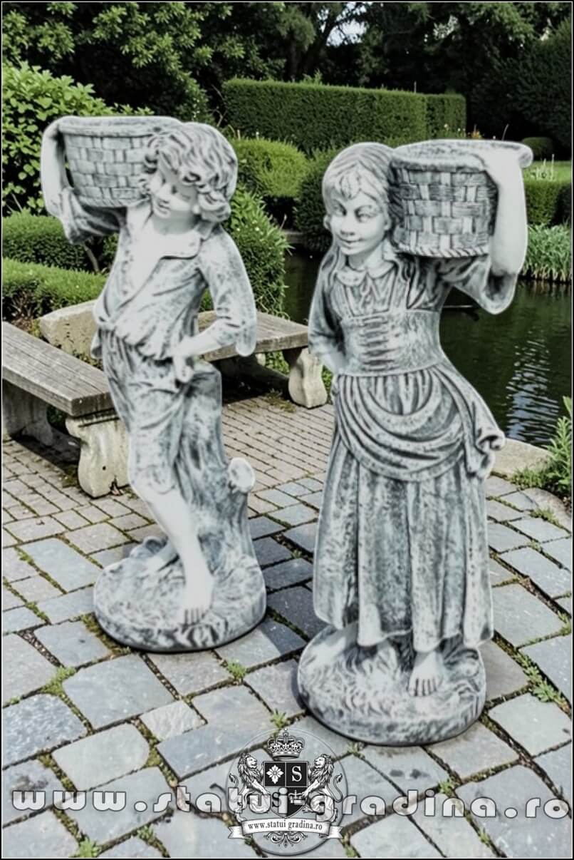 Statuete copii cu coșulețe, gri antichizat, model J3,J4. (4)