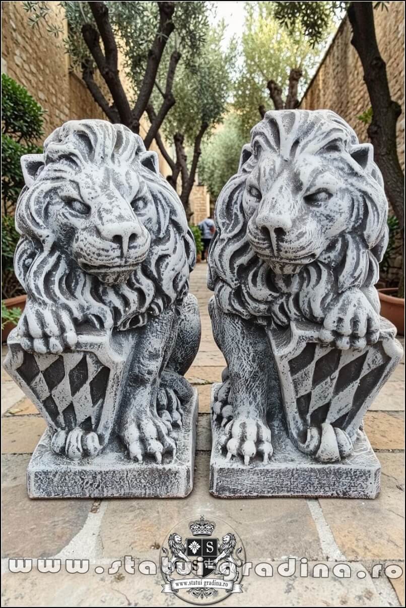 Statuete set lei mici, gri patinat, model S10. (1)