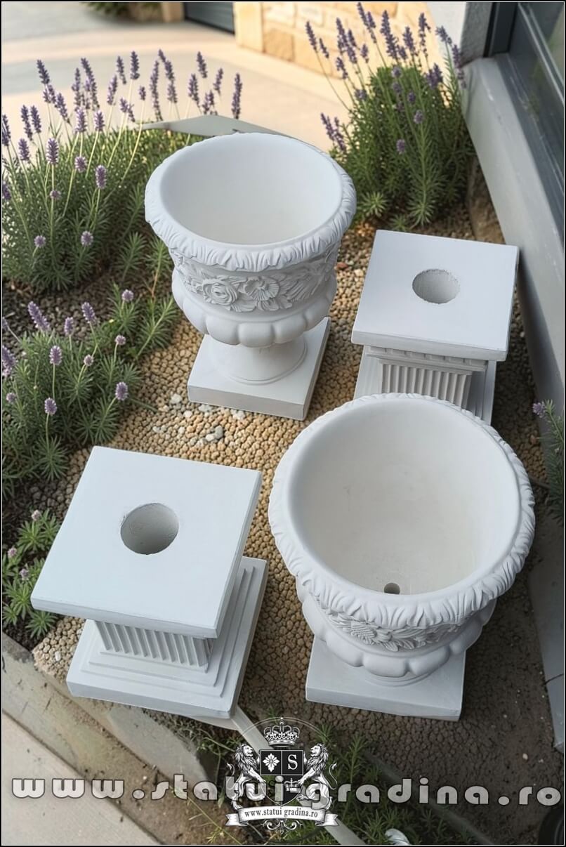 Set vază cu soclu, alb, model V7-S107. (5)