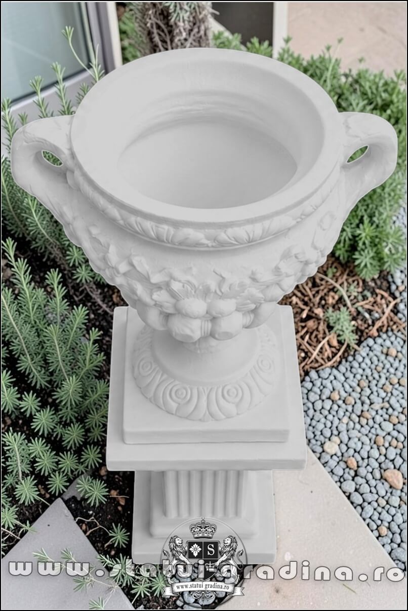 Vază ornament mare cu picior, alb marmorat, model V6-S64. (3)