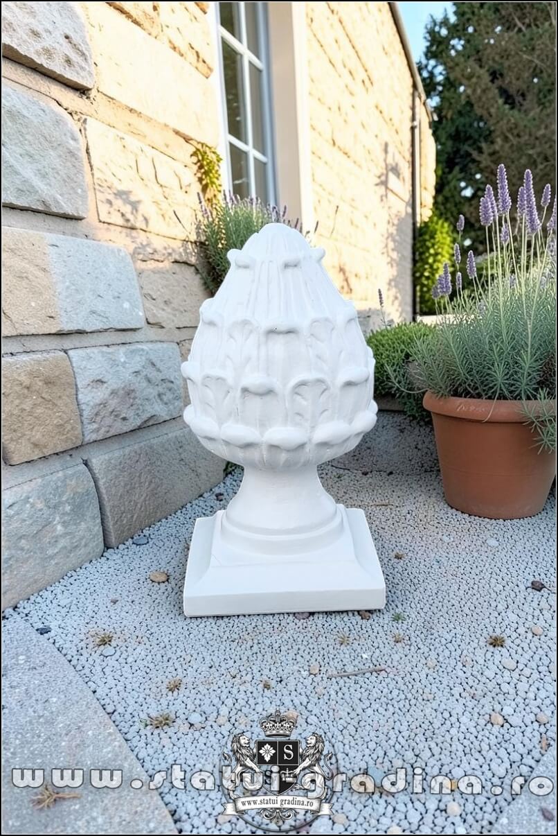 Capitel con de pin cu bază, alb marmorat, model T3. (1)
