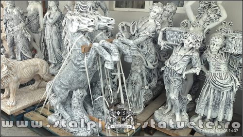 statuete căluţi stâlpii poartă (3)
